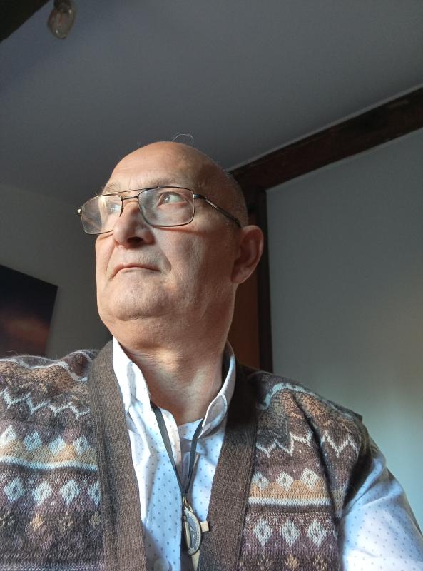 Manuel  64 ans Narbonne