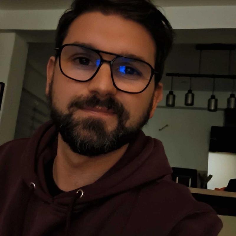 franck 33 ans Carhaix Plouguer