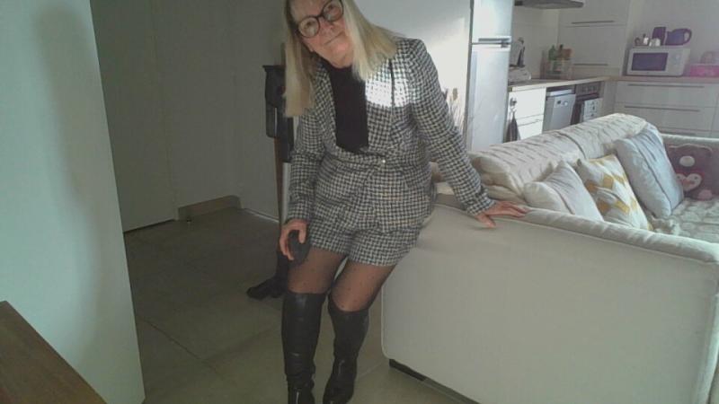 sylvinette 61 ans Saint Gilles