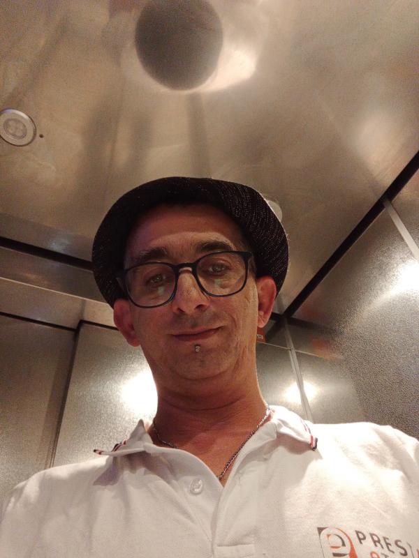 Anthony  44 ans Le Mans