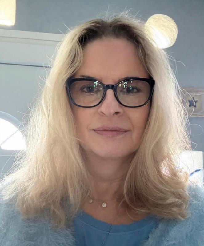 brigitte 45 ans Caugé