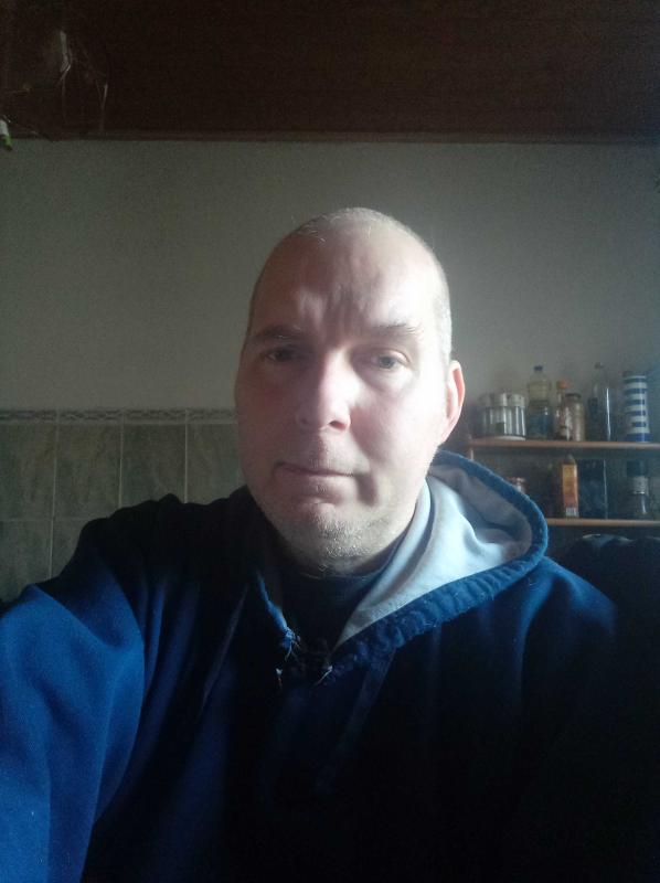 lolo 49 ans Augicourt