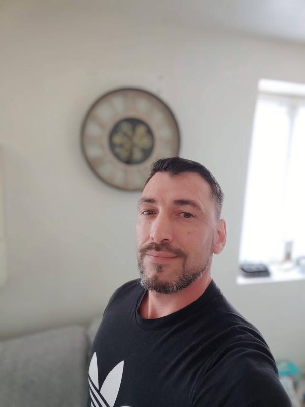 Nico 44 ans Château Thierry