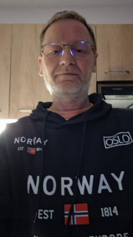 yoda 57 ans Bruay la Buissière