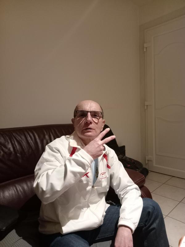 Arnaud  58 ans Caen