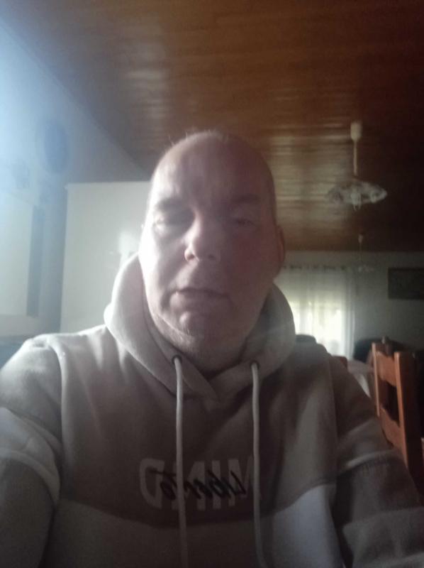 lolo 49 ans Augicourt