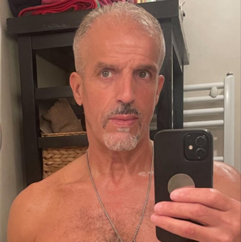 karim 47 ans Toulouse