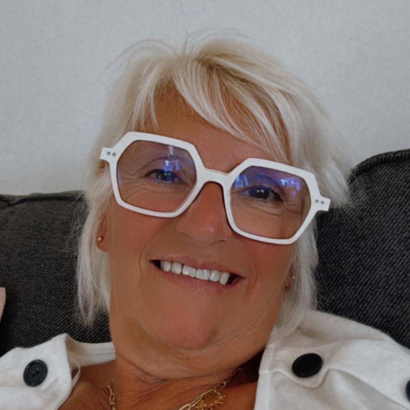 Nanou 58 ans Saint Jean de Monts