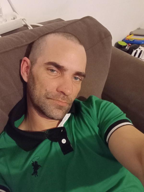 Steve 42 ans Orléans