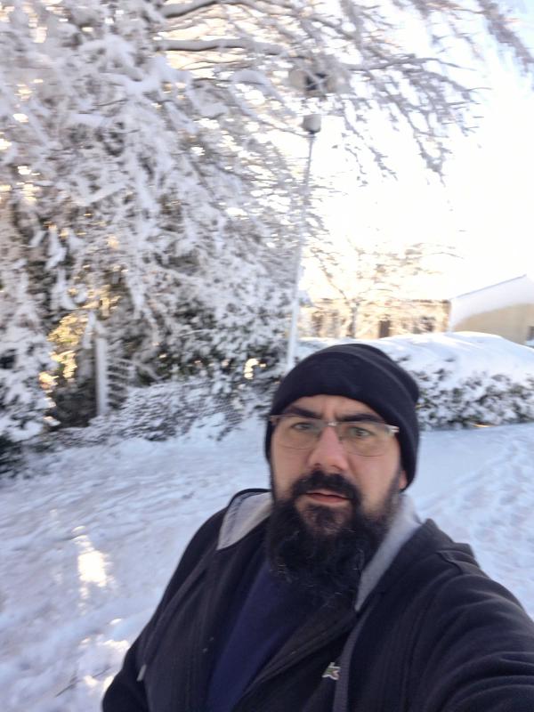 anthony 35 ans Bessay