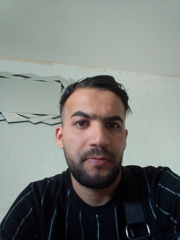 djamal 29 ans Nantes