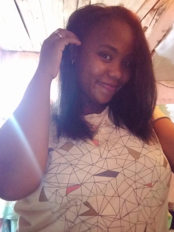 Paradisa 28 ans Paris