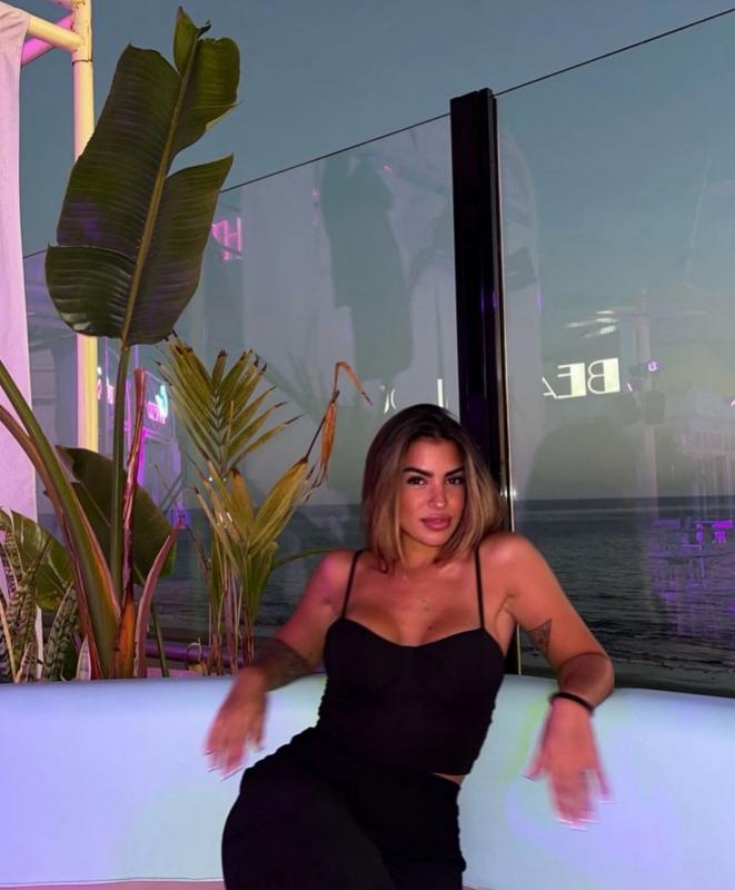 Célia 35 ans Vendenesse sur Arroux