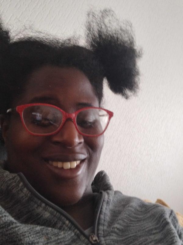 Bineta  36 ans Morlaix