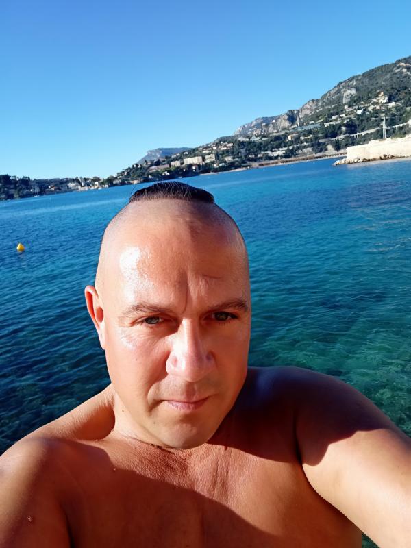Pierrro 42 ans Nice