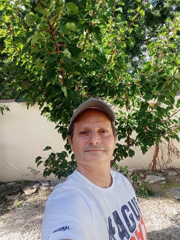 François  53 ans Vitrolles