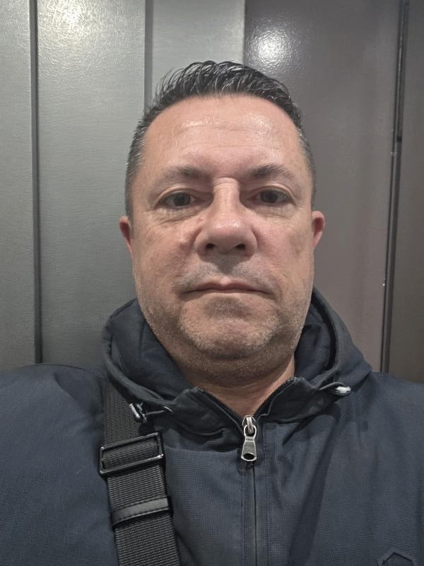 Chris 54 ans Saint Laurent du Var