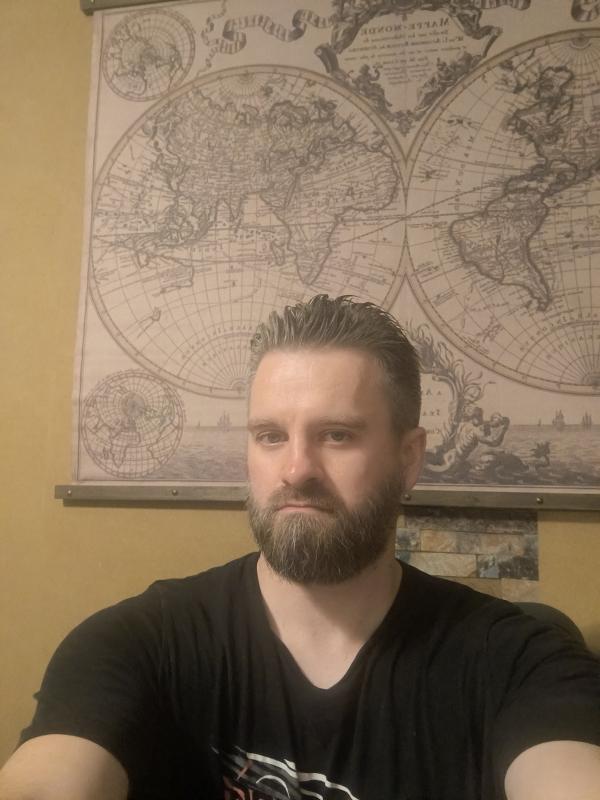 Damien  36 ans Rombas