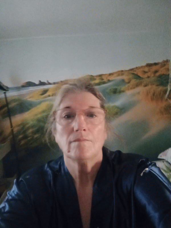 Marine  76 ans Besné