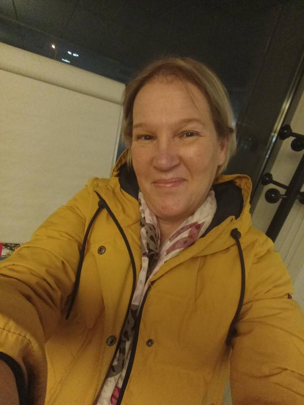 karine 56 ans Le Petit Quevilly