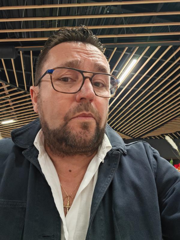 Domdoumi 54 ans Saint Fulgent