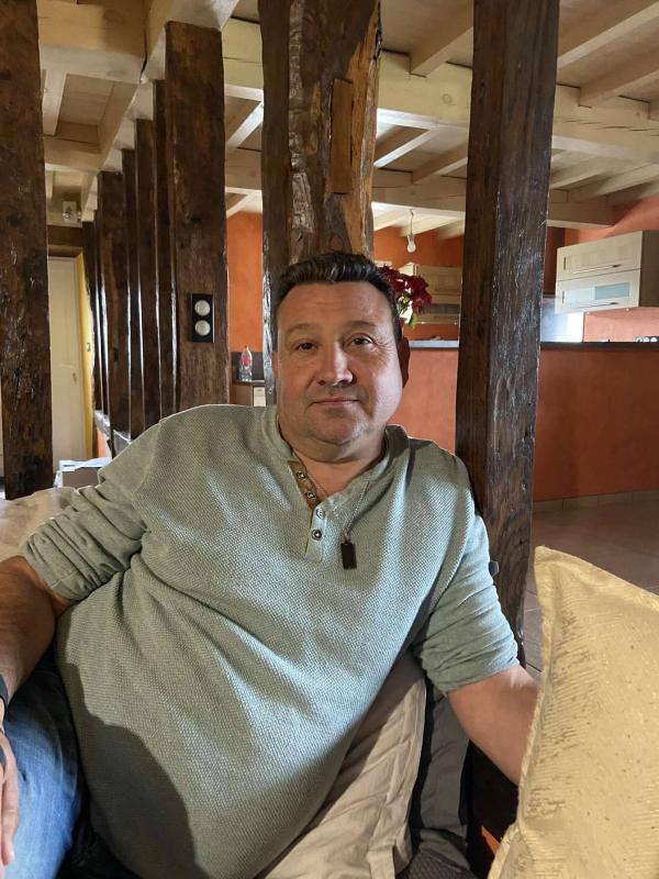 loulou 52 ans Buanes