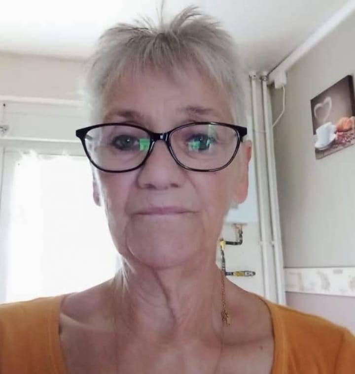 Evelyne 65 ans Carcassonne