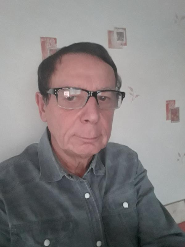 Pierrick 68 ans Audeux