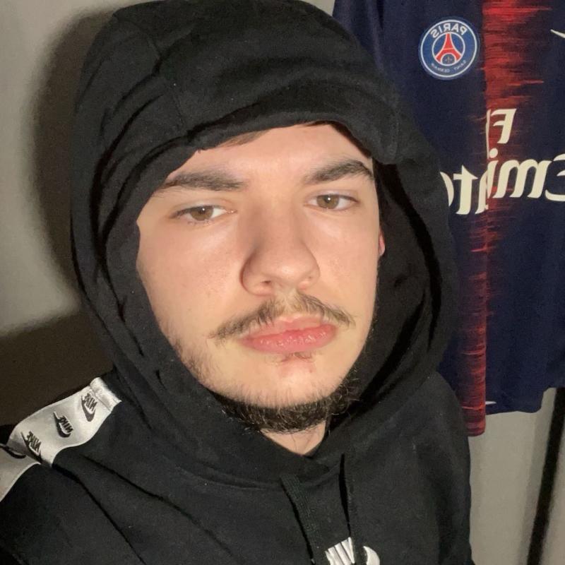 François 21 ans Les Andelys