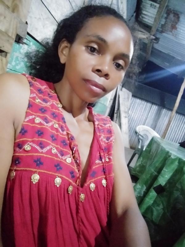 Anita Tsiory 29 ans Paris