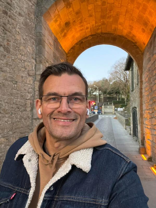 François 55 ans Arbouans