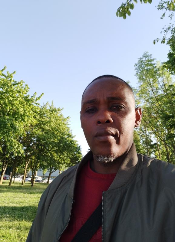 Travis 46 ans Poitiers