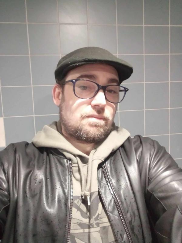 Mathieu 46 ans paris 20eme arrondissement