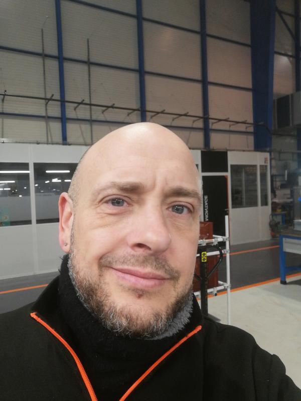 Seb* 43 ans Couëron