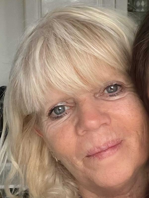 Danielle 67 ans Décines Charpieu