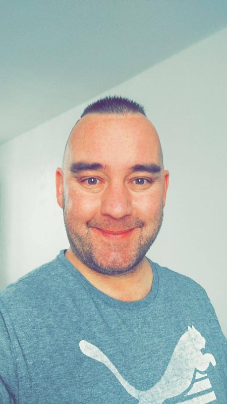 Cédric 37 ans Calonne Ricouart