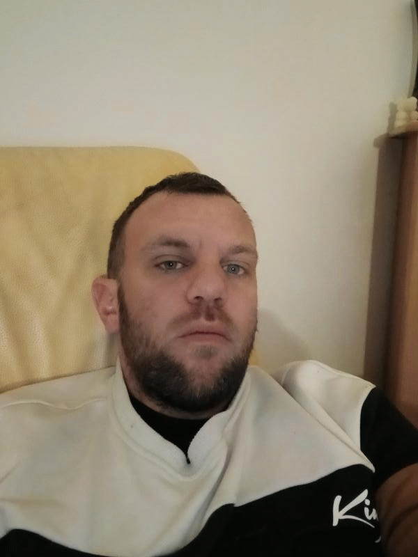 Christopher 34 ans Montpon Ménestérol