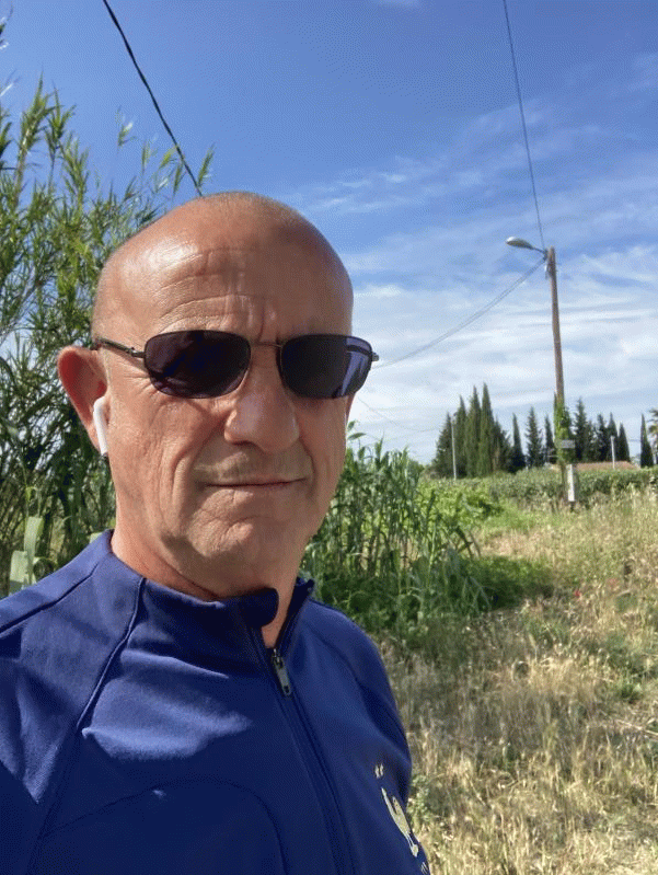 Thierry 56 ans Fourques