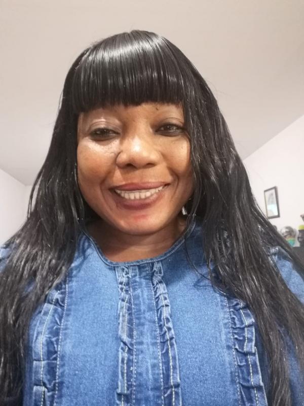 laura 40 ans Talence