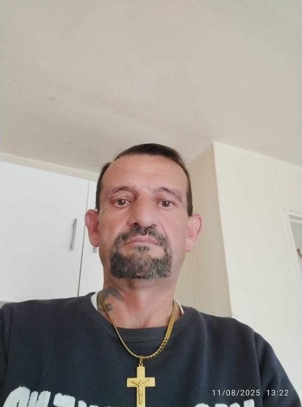 Yves 56 ans Rennes