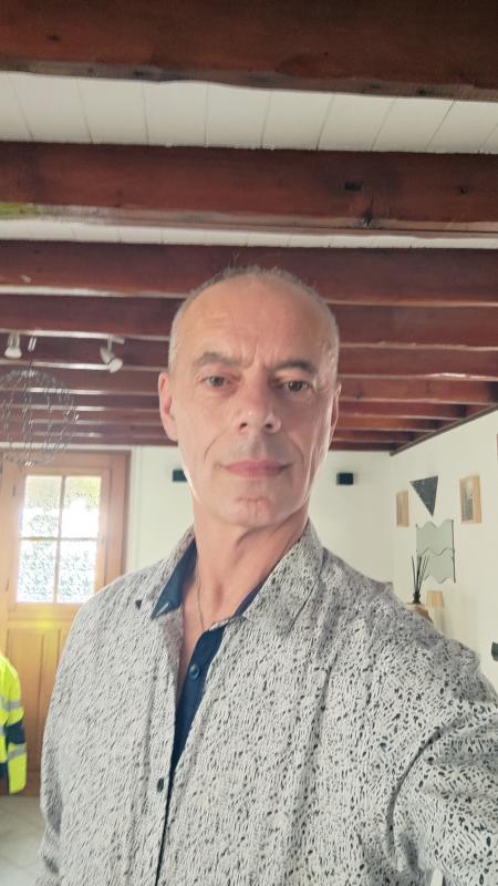 Vlad 53 ans Baromesnil