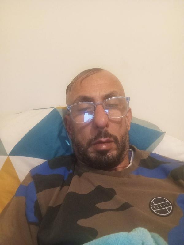 larbi 48 ans marseille 14eme arrondiss