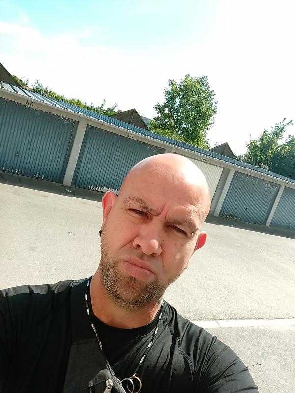 Benjamin 45 ans Calais