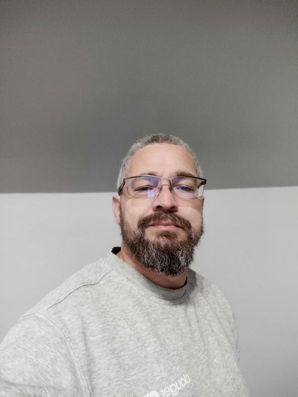 noam 45 ans Chartres