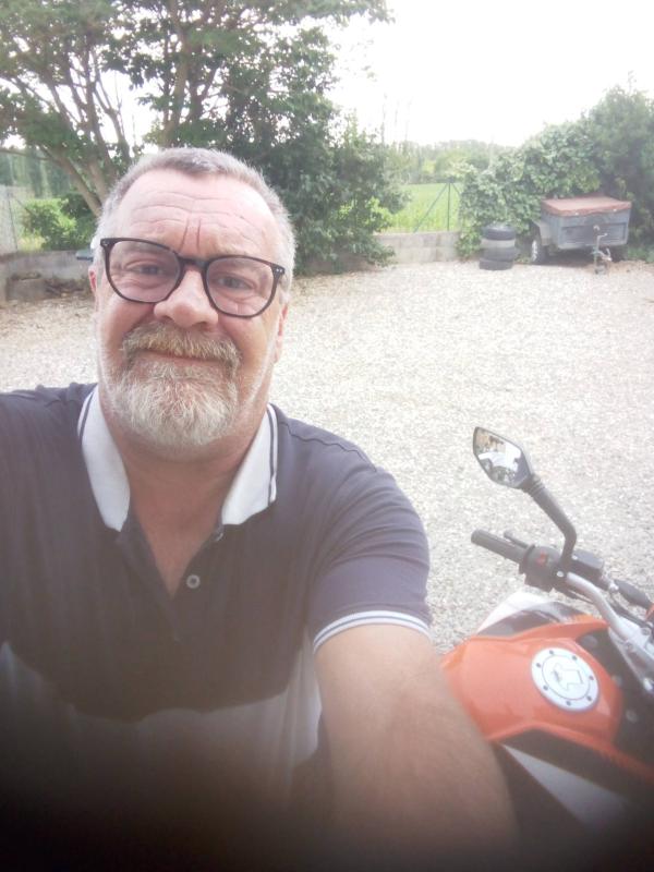 David 57 ans Châteauneuf sur Isère
