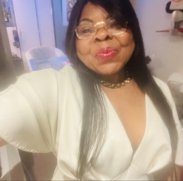 Emilie 55 ans Antibes