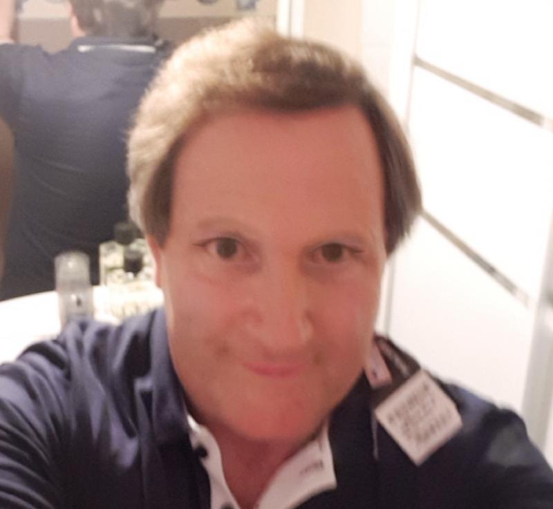 Carlos 65 ans Orléans