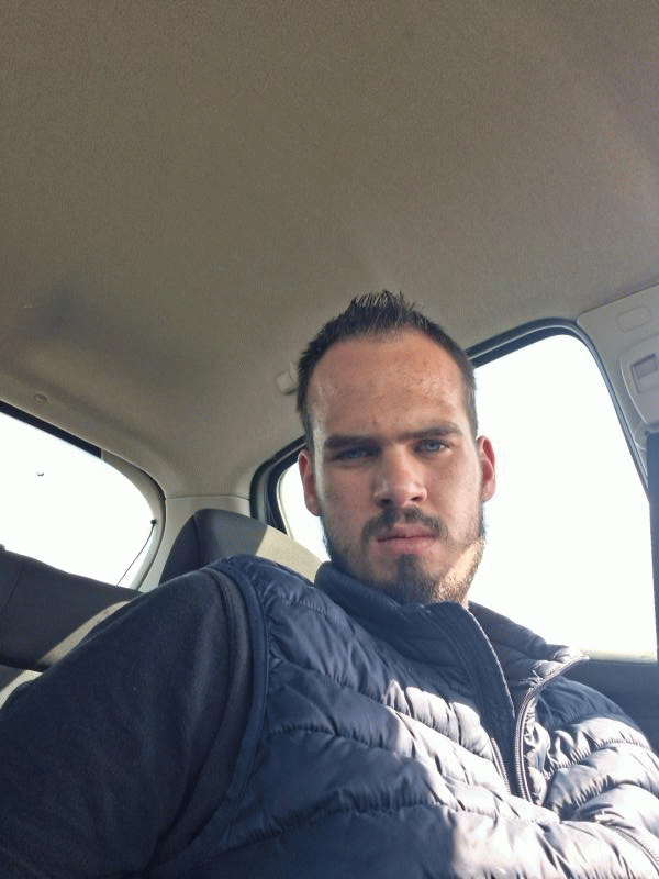 Martin  23 ans Bléquin