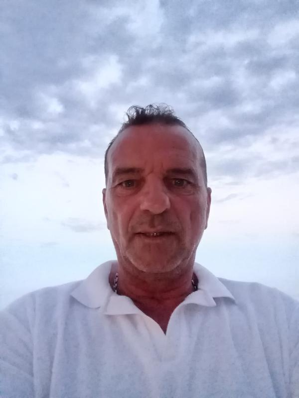 Mika  53 ans Villeneuve Loubet