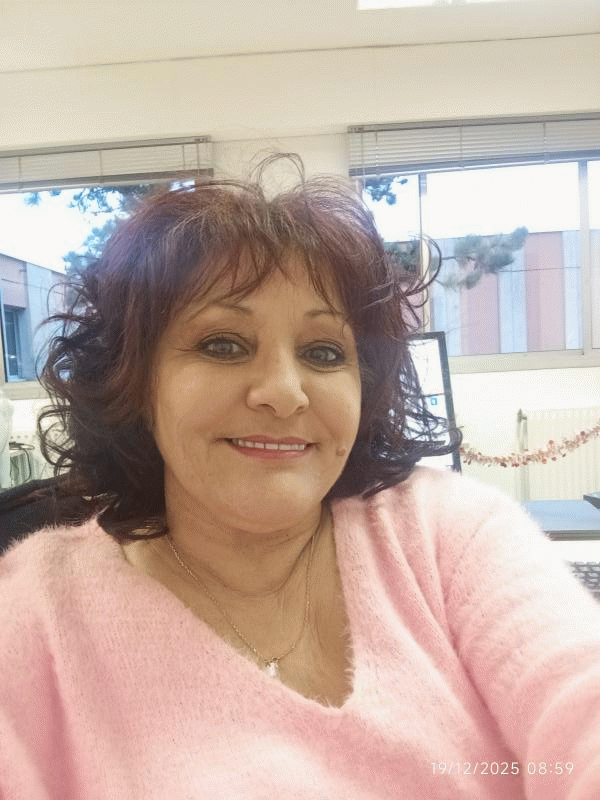 Khaina 59 ans Nîmes
